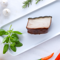 Hot smoked sturgeon fillet, piece, 300g